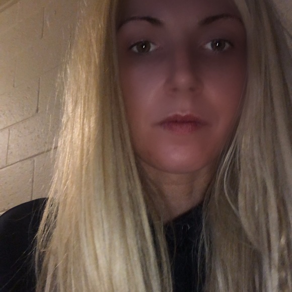 shoulder lenghth lace front synthetic blonde wig - Picture 2 of 2